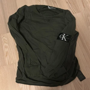 Clavin klein tröja - Använd några gånger 