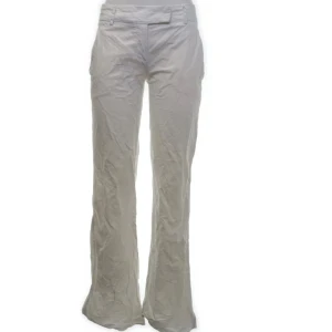 Lågmidjade linnebyxor  - Säljer ett par super snygga linnebyxor som jag köpte på Sellpy men som ej passa tyvärr!😩 de står att de är storlek 40 men de är 76 i midjemåttet 