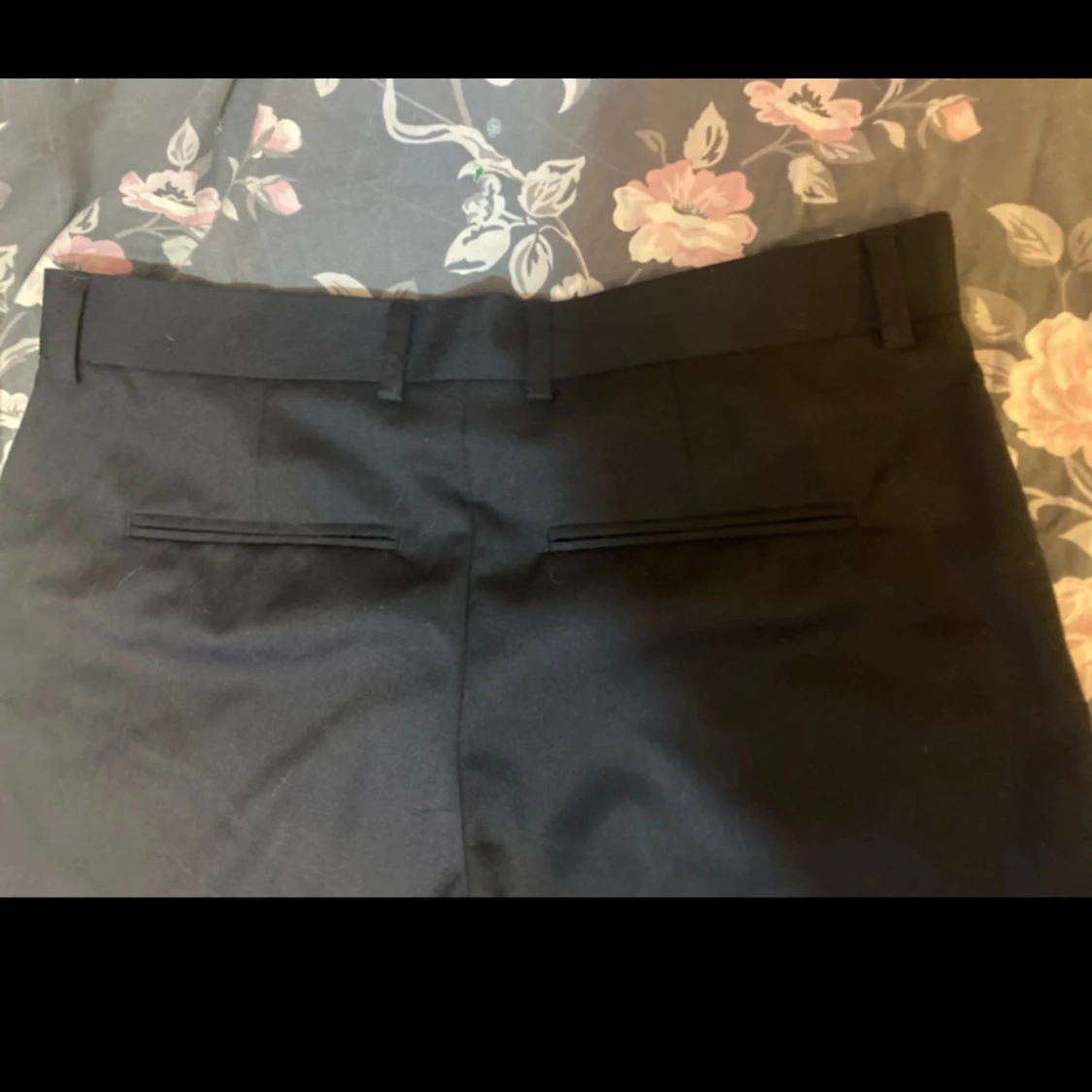 Svarta kostymbyxor  - 91