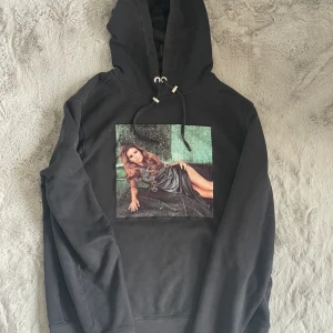 Limitato Hoodie - En fet hoodie från Limitato i bra skick, för frågor eller funderingar är det bara att höra av sig!🙌🏻