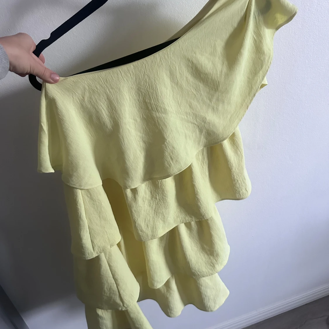 Gul Volangklänning  - 91