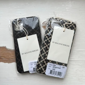 By Malene Birger skal - Säljer båda dessa skalen från By malene birger. Aldrig använda pga fel köp av storlek. Passar IPhone 11. 150kr för båda eller ett för 100kr. Nypris 299kr/styck