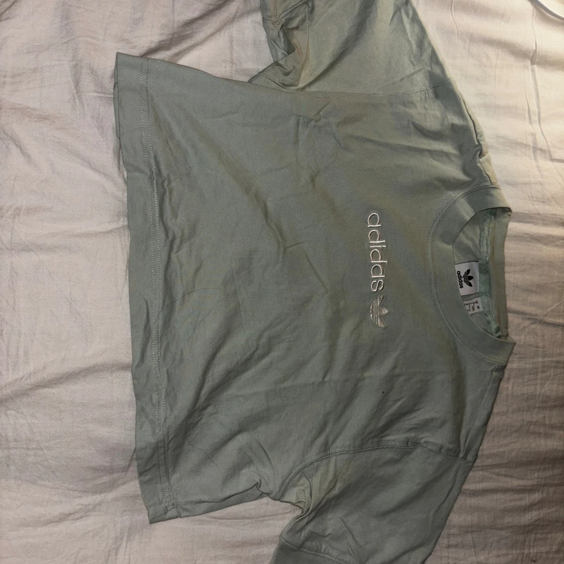 Croppad adidas tshirt