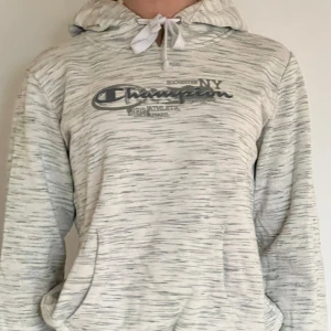Champion hoodie - Skit nice Champion hoodie. Inget slitage.