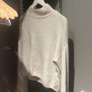 Stickad tröja - Jättebra skick, storlek s 