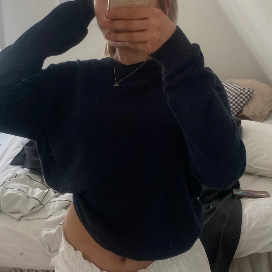 Mörkblå stickad tröja - 91