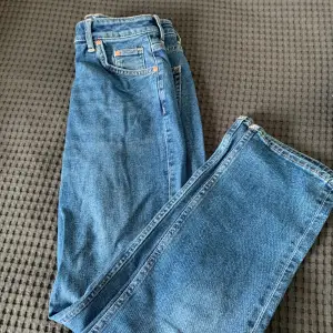 Jeans i strl 34