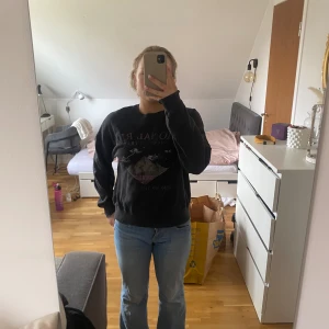 Pull and bear sweatshirt - Tröja från pull and bear i storlek S