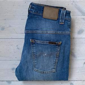 Jävligt najs Nudie jeans i modellen Thin Finn i mycket fint skick 🙌 skriv vid fråga 👍 