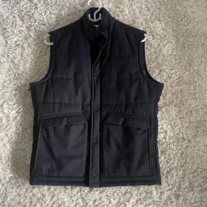 Vattentät Zara väst - Bra skick