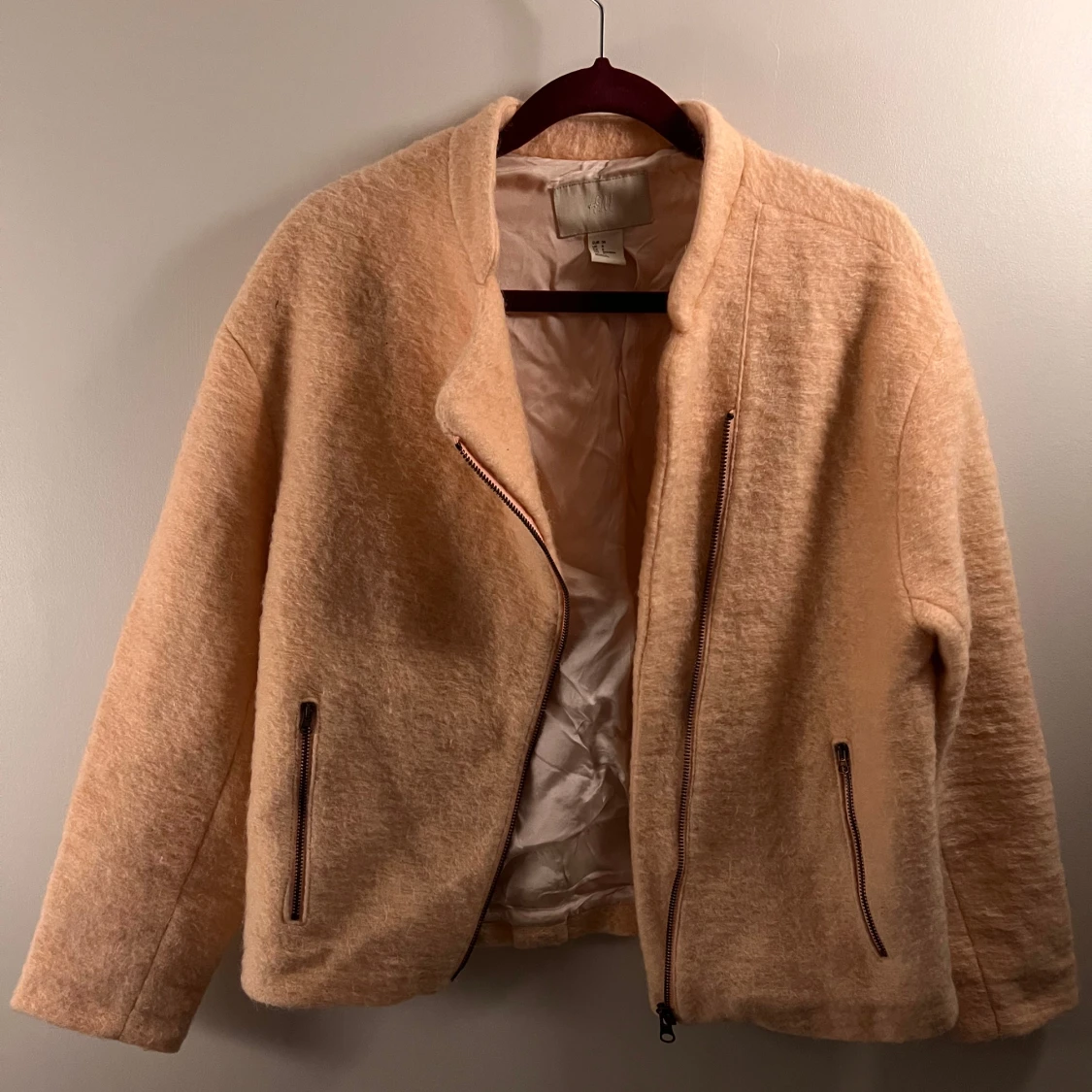 Aprikosfärgad ylle/mohair jacka från hm