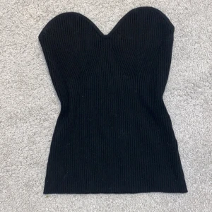 Ribbatickas bandeau topp - Från hm i storlek M. För stor för mig så säljer den