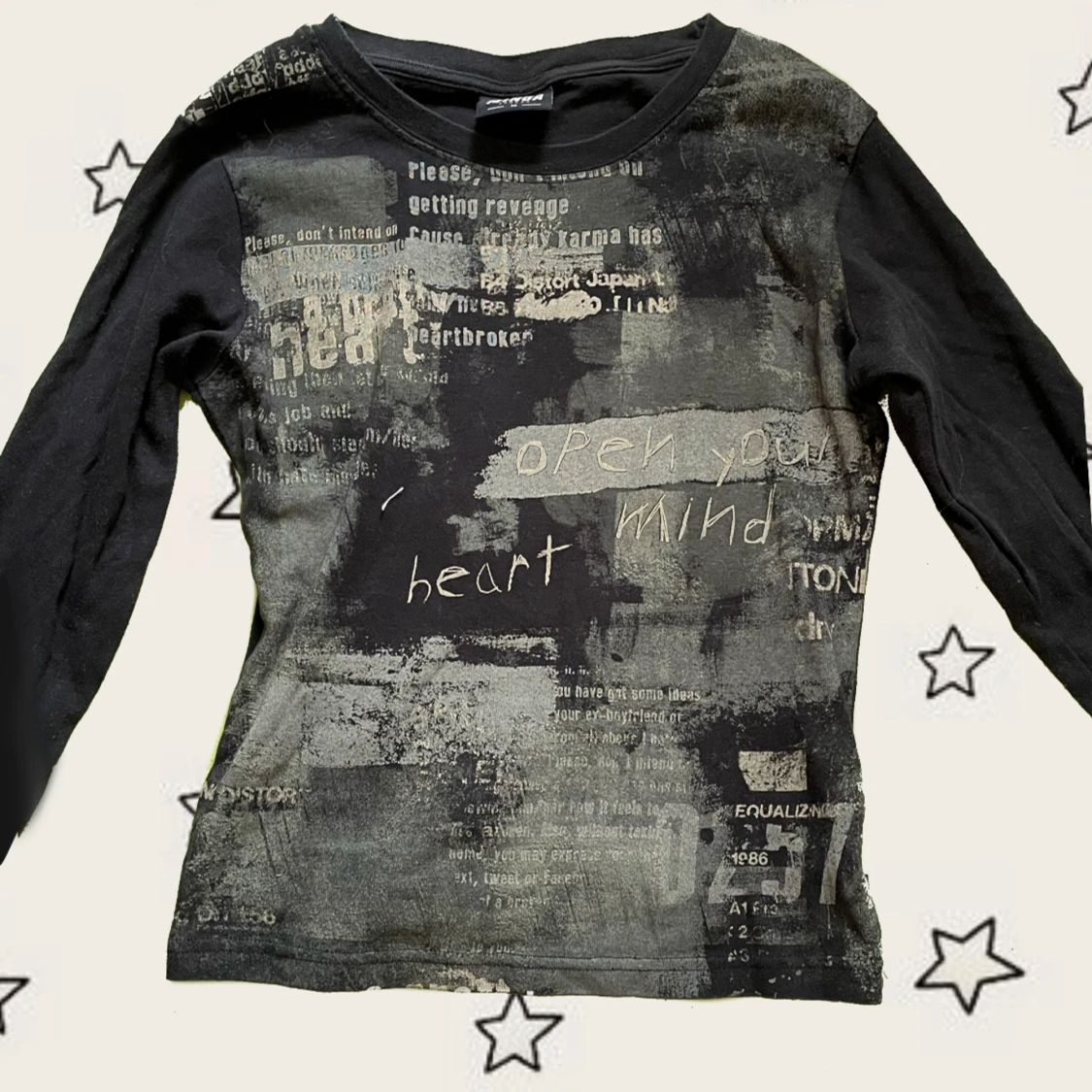 Lång ärmad ”grunge grathic topp”💕 - 90