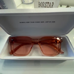 Chimi 04 - Rosa chimis 04 med transparant glas💕skriv vad ni kan tänka er att betala för dom💕