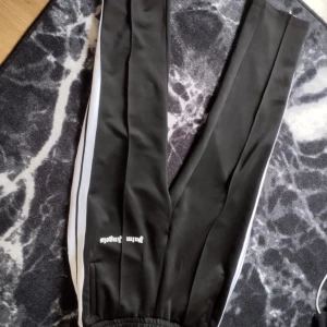 Palm angels byxor  - Palm angels byxor Strl L . 9,5/10 condition  500kr