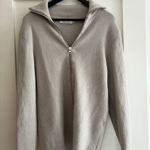 Ljung - Ny skick!  Använd 1 gång! Nypris: 1400kr!