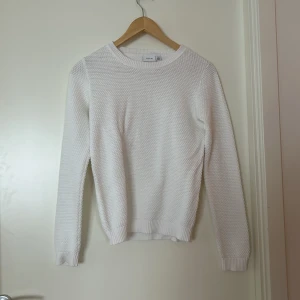 Ny stickad tröja från VILA  - Som ny  Storlek S 