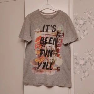 T- shirt  - Fin tunn  t-shirt i bra skick. 