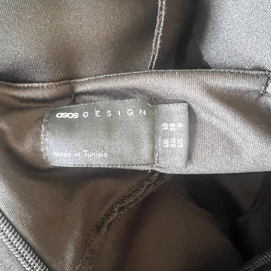 Svart klänning/Fest klänning  - 90