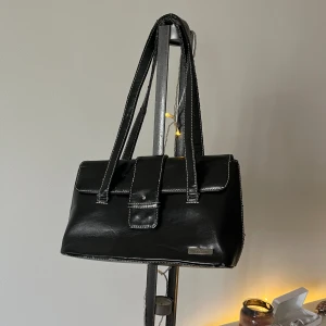 Part Two väska - Jättefin second hand väska av märket part two, bra kvalitet skriv för fler bilder!🫶