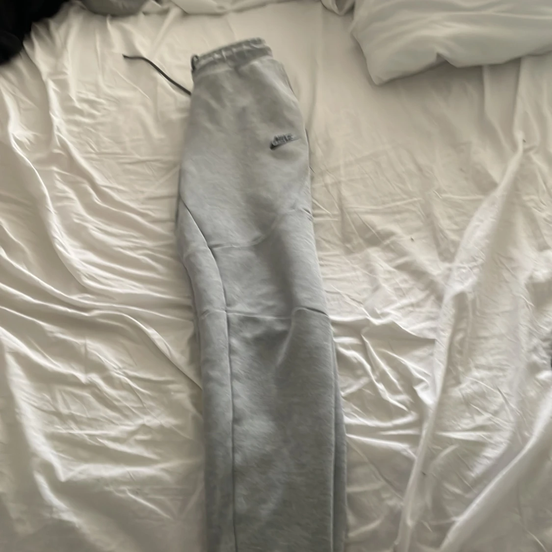 Nike Tech Grey Byxor  - 90