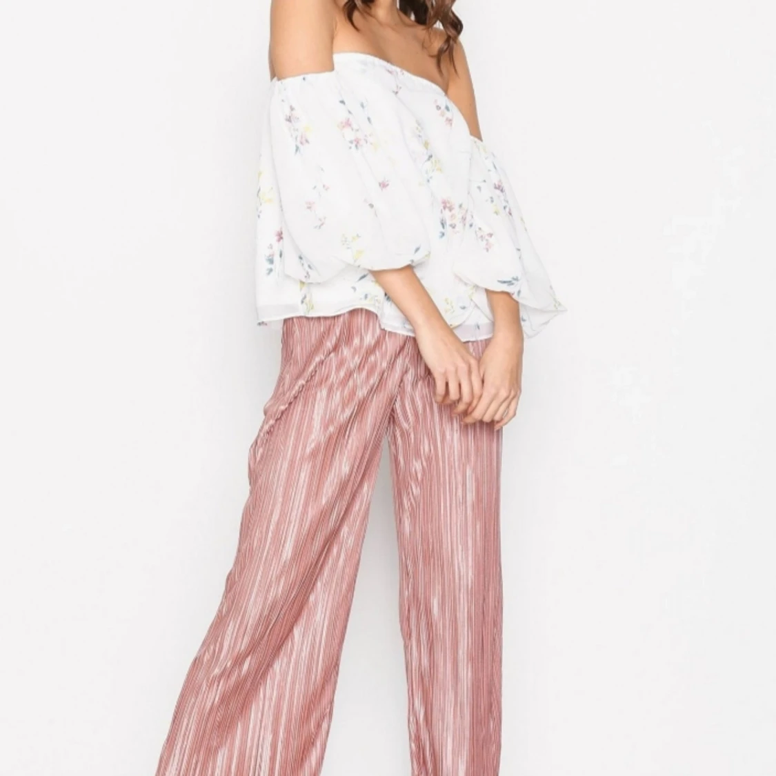 Fodrad omlottblus från NLY Trend, Strl: 36, sommar, off shoulder, ballongärmar - 91