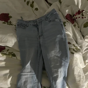 Ljusblåa Jens högmidjade - Använd några gånger