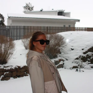 Solglasögon - Snygga solglasögon perfekta till sportlovet eller sommaren!!