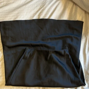 Satin kjol - Lång satin kjol 