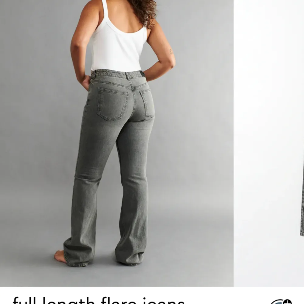 Grå jeans från gina tricot i deras modell full lenght. Bra skick🩶. Jeans & Byxor.