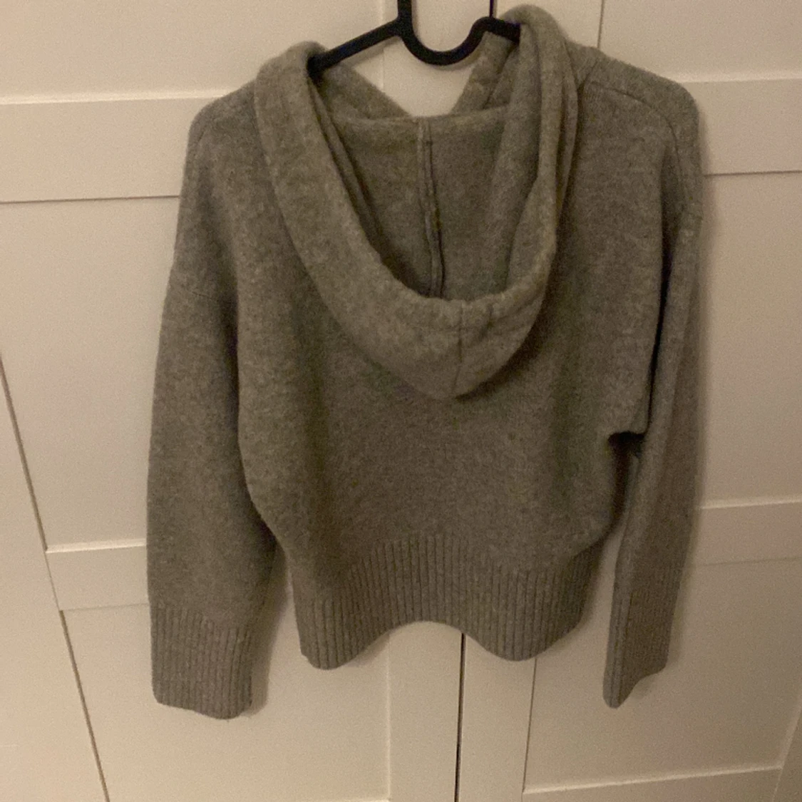  Tjock tröja med luva  - 90