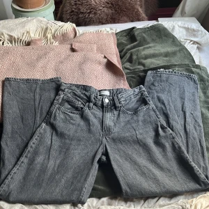 Baggy Gina tricot jeans  - Baggy jeans från Gina som e förstor på mig !! Skriv för mått 💖💖