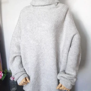 Zara grå stickad tröja - Använd få gånger