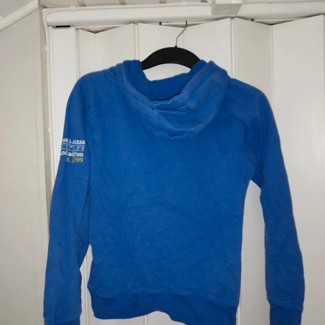 Blå Hoodie  - 91