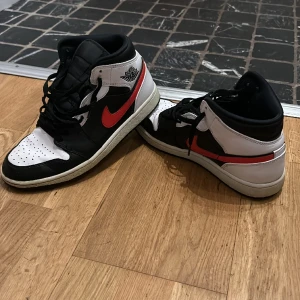 Nike air jordan  - Väldigt snygga Nike air jordans i bra skick