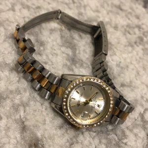 Klocka - Fin klocka en KOPIA 