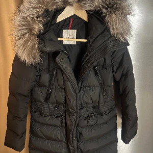 Moncler Jacka Lång XS-S - Fin jacka. Som ny.  