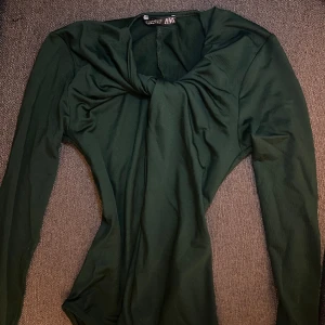 Zara body - Från 2 år sedan aldrig använd 