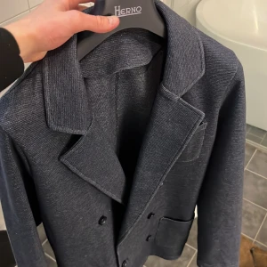 John henric - Riktigt snyggt skön blazer från John henric. Perfekt för Gädha