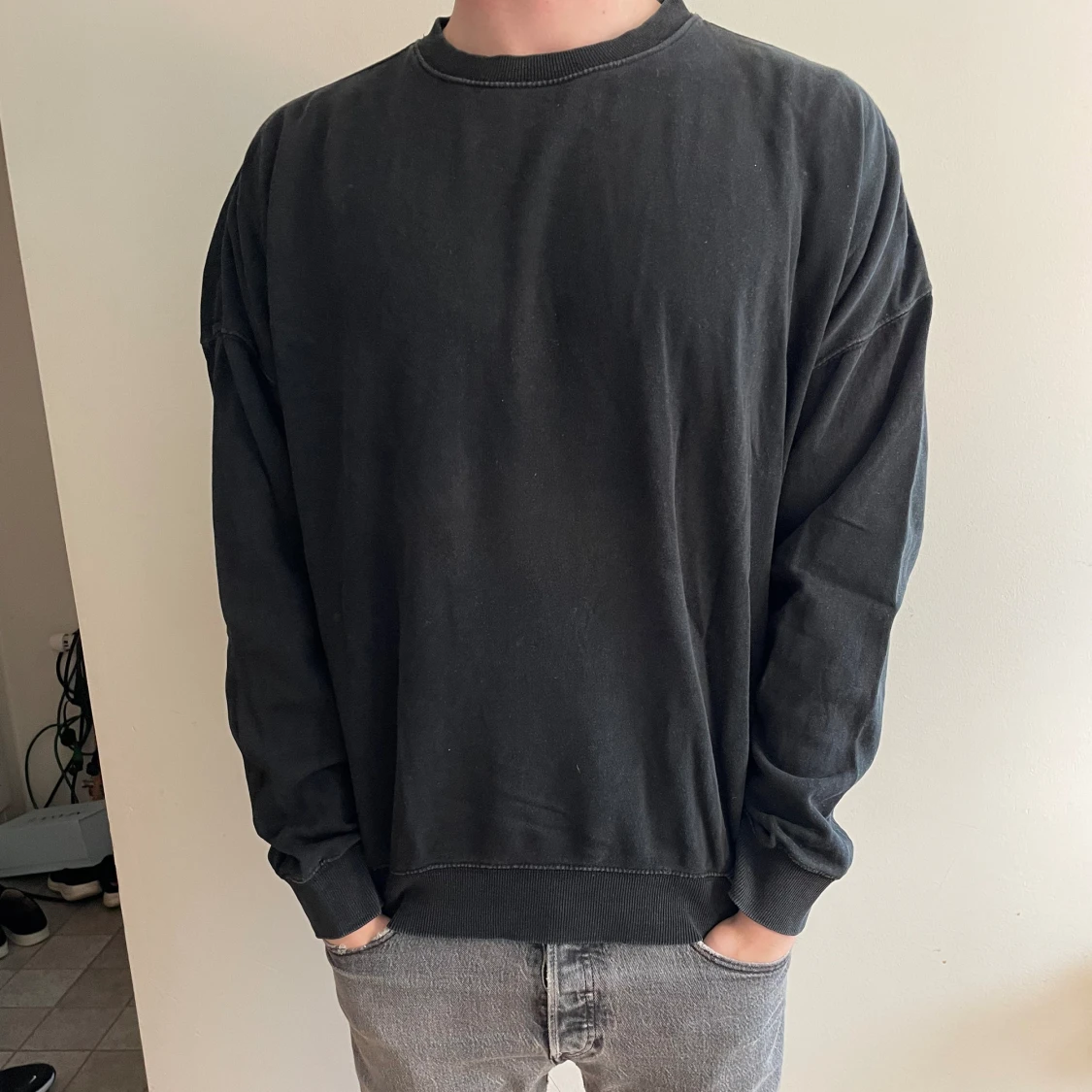 Svart crewneck tröja