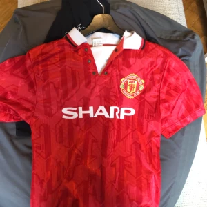 Manchester United tröja - Storlek S bra skick