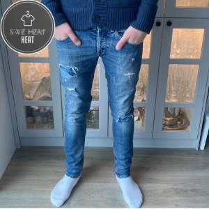 Tja, säljer nu dessa feta dondup jeans i modellen George. Väldigt fint skick! Hör av dig vid frågor eller funderingar!