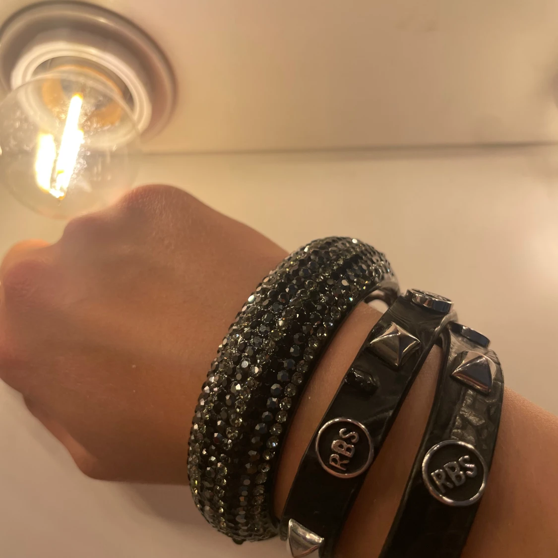 Mörk silver armband - 90