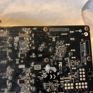 Gtx 980 TI - Hej! Nu när jag köpt en ny dator så tänkte jag att jag skulle kunna sälja mina gamla delar så här har vi ett billigt men kraftfullt grafikkort för en billigare peng.  Hör av dig om du är intresserad 