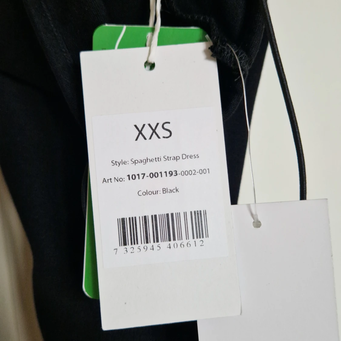 Svart klänning  - 92