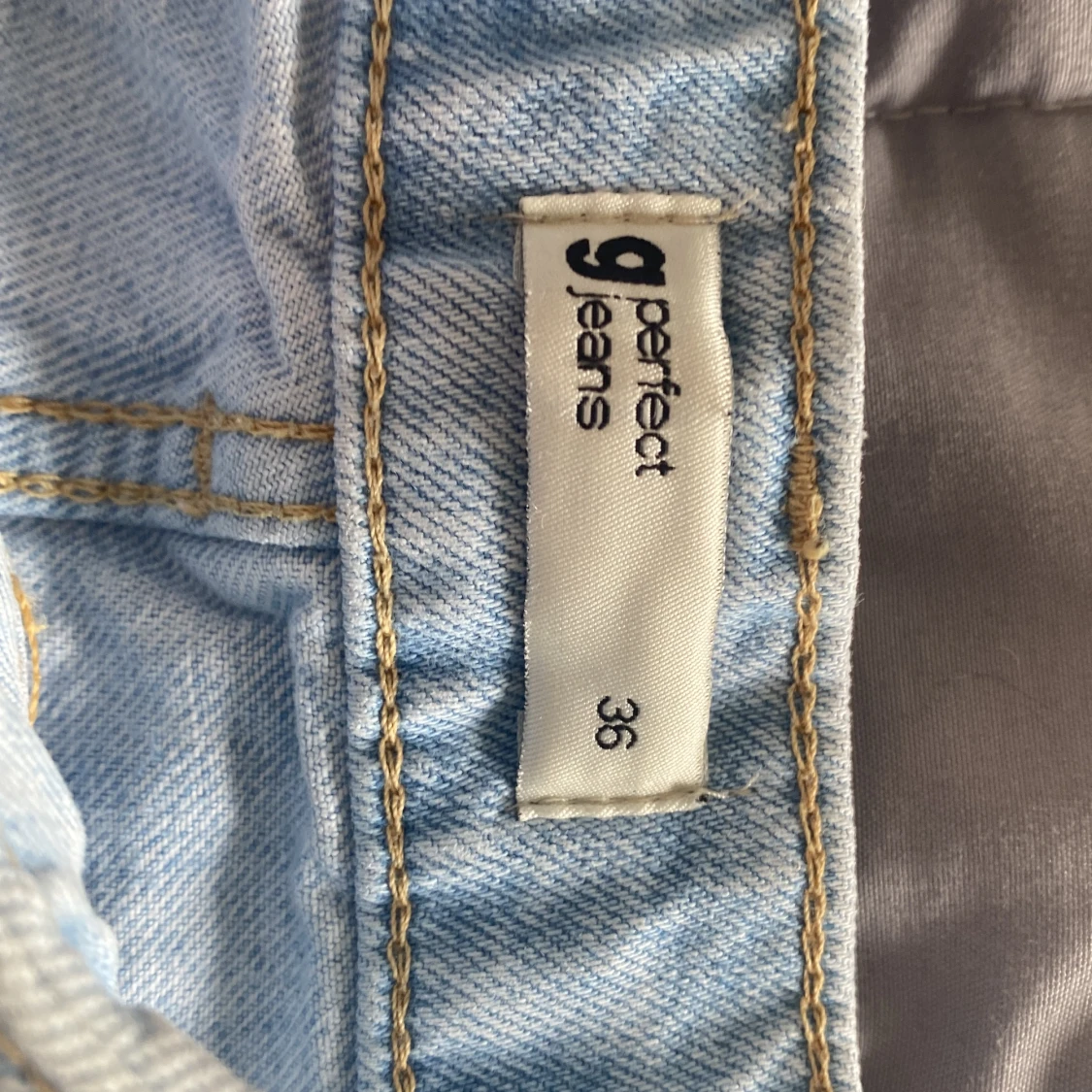 Högmidjadejeans - 90