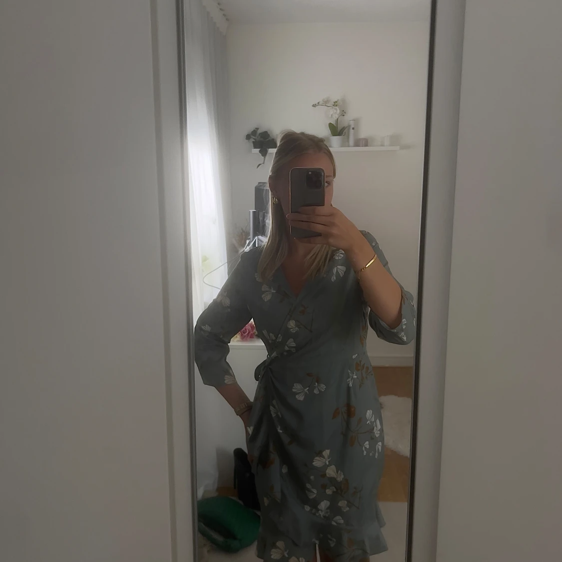 Blommig klänning  - 90