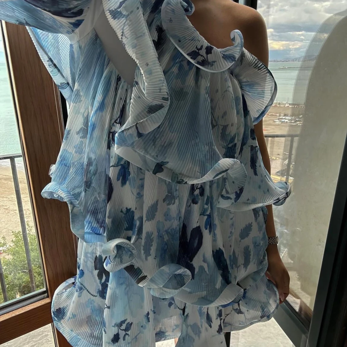 Lojsan x nakd klänning