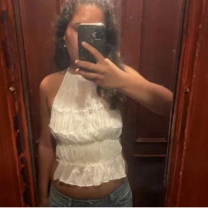 Topp - Så fin halterneck topp💓