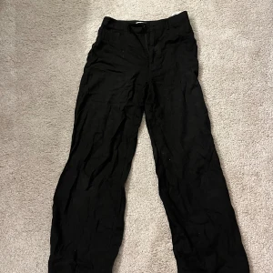 Linnebyxor - Säljer dessa supersnygga linnebyxor, nästan helt oanvända, skriv för fler bilder!